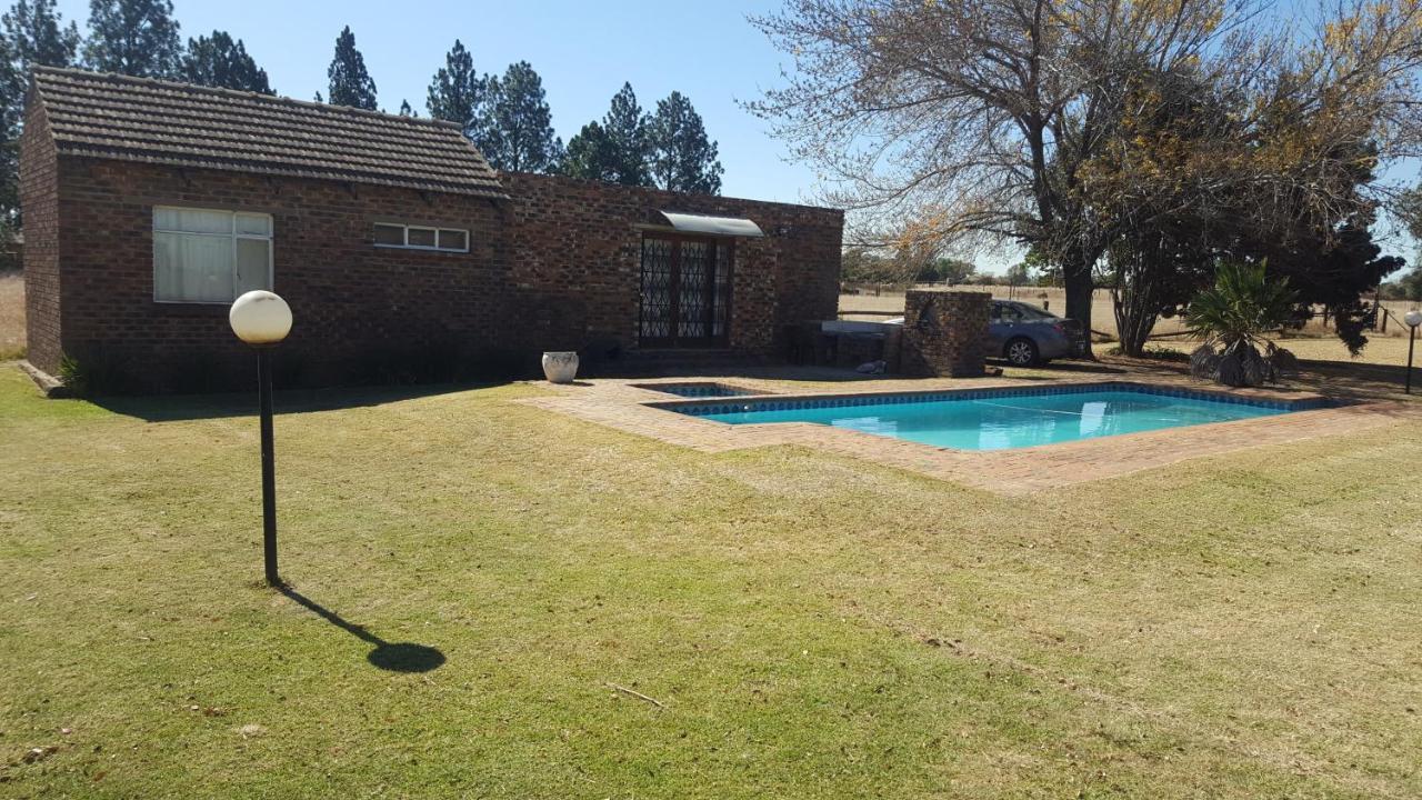 House, Cottage And Contractors Manor Meyerton Exterior foto